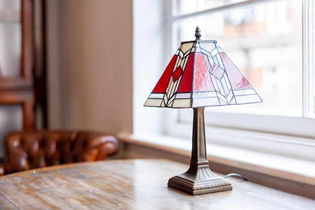 Outstanding Antique 1Br Flat In Soho Lägenhet London Exteriör bild